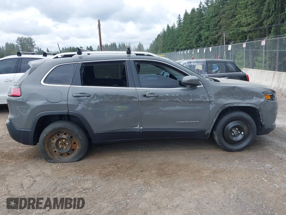 2021 Jeep Cherokee Latitude Plus z VIN 1C4PJMLB5MD109942, wystawiony jako IAAI lot #42536859 z przebiegiem 20 196 mil mil oraz . Historia ofert i sprzedaży dostępna na DreamBid. Obrazek 12.
