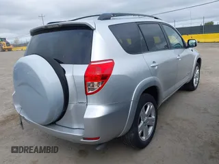2007 Toyota RAV4 Sport with VIN JTMBK32V775022880, listed as a IAAI auction lot 41981703 with 197,494 mi miles. Bid and sale history available at carsss.com. Image 4.