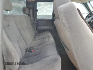 2005 Chevrolet Silverado 1500 Z71 z VIN 1GCEK19B75E233927, wystawiony jako Copart lot #55417145 z przebiegiem 247 547 mil mil oraz Czysty tytuł • Clean title. Historia ofert i sprzedaży dostępna na DreamBid. Obrazek 10.