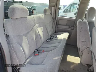 2000 GMC New Sierra 1500 SLE with VIN 1GTEK19T4YE388996, listed as a Copart auction lot 54171395 with 98,841 mi miles and Clean Title. Bid and sale history available at carsss.com. Image 10.
