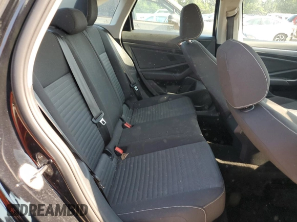 2024 Volkswagen Jetta S with VIN 3VW5M7BU8RM031765, listed as a Copart auction lot 63700505 with 40,808 mi miles and Clean title. Bid and sale history available at DreamBid. Image 10.