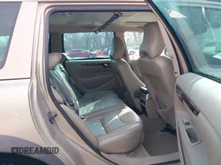 2004 Volvo V70 XC70 with VIN YV1SZ59H441165645, listed as a IAAI auction lot 41889089 with 262,914 mi miles. Bid and sale history available at carsss.com. Image 8.