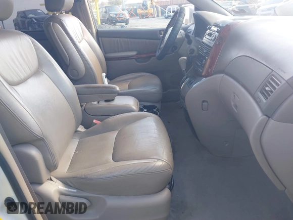2004 Toyota Sienna XLE with VIN 5TDBA22C84S024705, listed as a IAAI auction lot 41672488 with 189,658 mi miles and . Bid and sale history available at DreamBid. Image 5.
