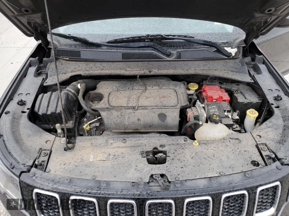 2019 Jeep Compass Latitude z VIN 3C4NJCBB3KT756088, wystawiony jako Copart lot #48747535 z przebiegiem 63 572 mil mil oraz Szkoda całkowita • Salvage title. Historia ofert i sprzedaży dostępna na DreamBid. Obrazek 12.