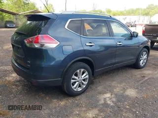 2014 Nissan Rogue SV with VIN 5N1AT2MT2EC811747, listed as a IAAI auction lot 42142536 with 256,933 mi miles and . Bid and sale history available at carsss.com. Image 4.