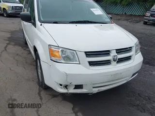 2010 Dodge Grand Caravan Hero z VIN 2D4RN3D15AR490314, wystawiony jako IAAI lot #42393495 z przebiegiem 231 813 mil mil oraz . Historia ofert i sprzedaży dostępna na DreamBid. Obrazek 6.