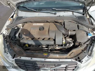 2010 Volvo XC60 3.0T with VIN YV4992DZ1A2029821, listed as a IAAI auction lot 41626256 with 125,795 mi miles. Bid and sale history available at carsss.com. Image 10.