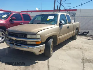 2000 Chevrolet Silverado 1500 LS with VIN 2GCEC19T5Y1361501, listed as a IAAI auction lot 41799553 with 432,231 mi miles and . Bid and sale history available at DreamBid. Image 2.