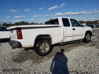 2006 Chevrolet Silverado 1500 LT1 with VIN 1GCEC19Z06Z214933, listed as a Copart auction lot 81550044 with 101,253 mi miles and Salvage Title. Bid and sale history available at carsss.com. Image 3.