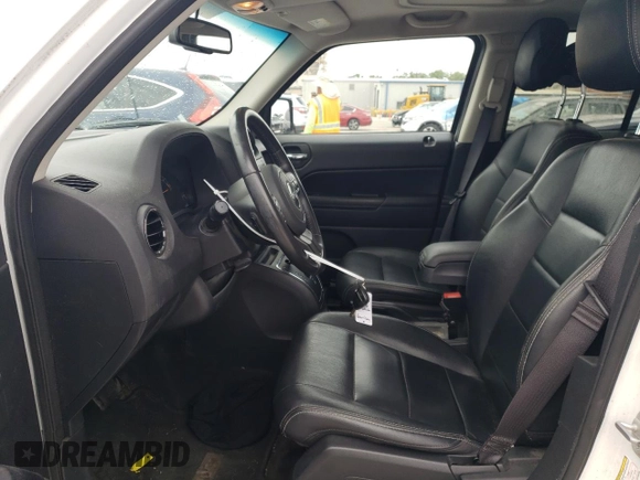 2017 Jeep Patriot High Altitude z VIN 1C4NJRFB4HD196268, wystawiony jako Copart lot #53835805 z przebiegiem 117 110 mil mil oraz Szkoda całkowita • Salvage title. Historia ofert i sprzedaży dostępna na DreamBid. Obrazek 7.