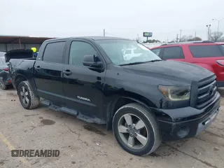 2008 Toyota Tundra z VIN 5TFDV54178X074988, wystawiony jako IAAI lot #41448009 z przebiegiem 343 231 mil mil oraz . Historia ofert i sprzedaży dostępna na DreamBid. Obrazek 1.