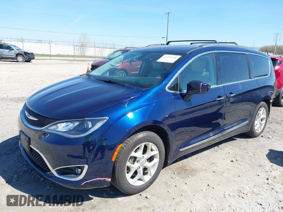 2018 Chrysler Pacifica Touring L z VIN 2C4RC1BGXJR126520, wystawiony jako IAAI lot #42223746 z przebiegiem 117 847 mil mil oraz . Historia ofert i sprzedaży dostępna na DreamBid. Obrazek 18.