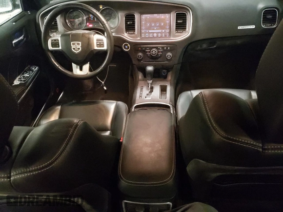 2013 Dodge Charger RT with VIN 2C3CDXDT1DH619789, listed as a Copart auction lot 84792364 with 27,991 mi miles and Salvage Title. Bid and sale history available at carsss.com. Image 8.
