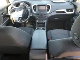 2024 GMC Terrain SLE with VIN 3GKALTEGXRL315038, listed as a Copart auction lot 41626455 with 9,515 mi miles and Salvage Title. Bid and sale history available at DreamBid. Image 8.