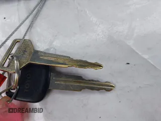 1991 Toyota Previa LE z VIN JT3AC12RXM1003215, wystawiony jako IAAI lot #42068000 z przebiegiem 127 150 mil mil oraz . Historia ofert i sprzedaży dostępna na DreamBid. Obrazek 11.