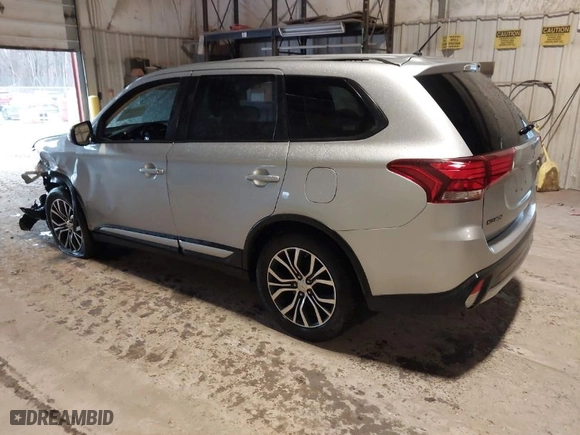 2016 Mitsubishi Outlander SE with VIN JA4AD3A38GZ003649, listed as a IAAI auction lot 41941306 with 109,708 mi miles. Bid and sale history available at carsss.com. Image 3.