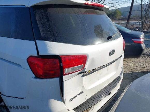 2015 Kia Sedona EX with VIN KNDMC5C13F6080216, listed as a IAAI auction lot 41654910 with 137,721 mi miles. Bid and sale history available at carsss.com. Image 6.