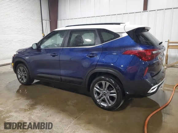 2021 Kia Seltos S z VIN KNDEUCAA9M7172365, wystawiony jako Copart lot #59109205 z przebiegiem 110 469 mil mil oraz Szkoda całkowita • Salvage title. Historia ofert i sprzedaży dostępna na DreamBid. Obrazek 2.