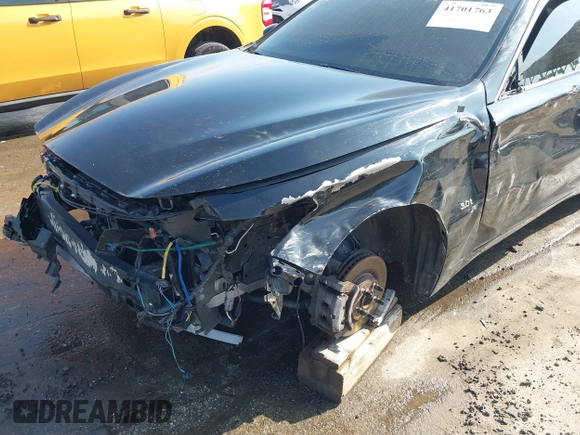 2018 Infiniti Q50 3.0t LUXE with VIN JN1EV7AP1JM590282, listed as a IAAI auction lot 41701763 with 111,318 mi miles. Bid and sale history available at carsss.com. Image 18.