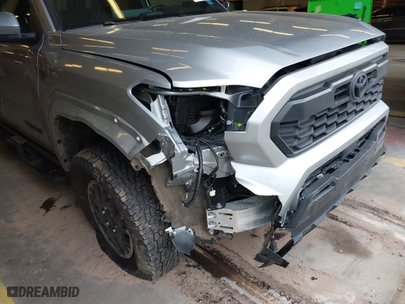 2024 Toyota Tacoma 4WD SR5 with VIN 3TMLB5JN4RM071338, listed as a IAAI auction lot 41742236 with 9,367 mi miles. Bid and sale history available at carsss.com. Image 20.