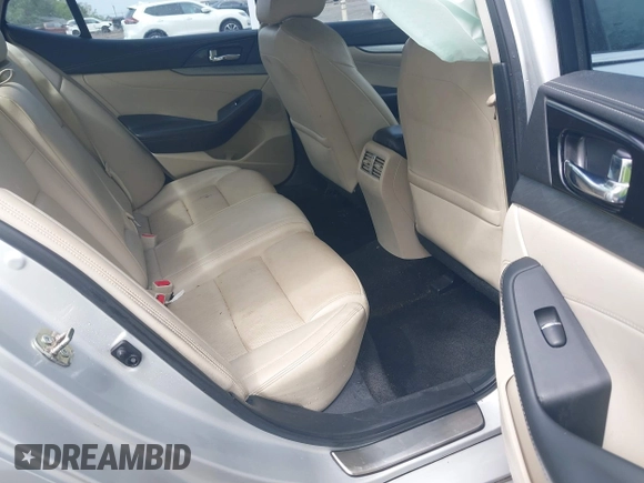 2016 Nissan Maxima SV z VIN 1N4AA6AP1GC904065, wystawiony jako IAAI lot #41930372 z przebiegiem 172 376 mil mil oraz . Historia ofert i sprzedaży dostępna na DreamBid. Obrazek 8.