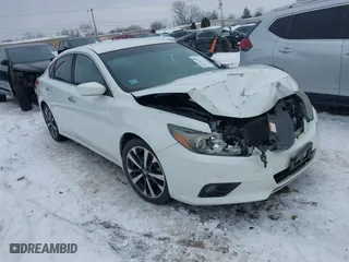 2016 Nissan Altima 2.5 SR with VIN 1N4AL3AP1GN383538, listed as a IAAI auction lot 41264765 with 129,836 mi miles. Bid and sale history available at carsss.com. Image 1.