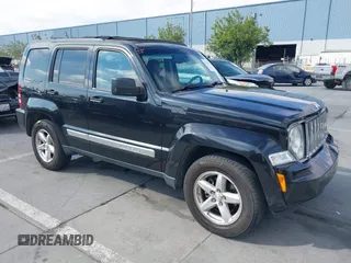2008 Jeep Liberty Limited z VIN 1J8GN58K38W226604, wystawiony jako IAAI lot #42757870 z przebiegiem 141 001 mil mil oraz . Historia ofert i sprzedaży dostępna na DreamBid. Obrazek 1.