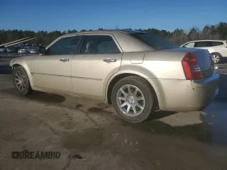 2006 Chrysler 300 C z VIN 2C3LA63H26H408619, wystawiony jako Copart lot #43429815 z przebiegiem 228 355 mil mil oraz Szkoda całkowita • Salvage title. Historia ofert i sprzedaży dostępna na DreamBid. Obrazek 2.