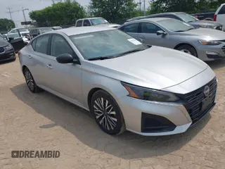 2024 Nissan Altima SV with VIN 1N4BL4DV5RN391004, listed as a IAAI auction lot 41942200 with 28,958 mi miles and . Bid and sale history available at DreamBid. Image 1.
