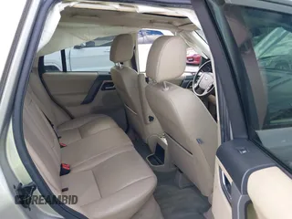 2010 Land Rover LR2 HSE with VIN SALFR2BN0AH176353, listed as a IAAI auction lot 42085842 with 210,379 mi miles and . Bid and sale history available at DreamBid. Image 8.