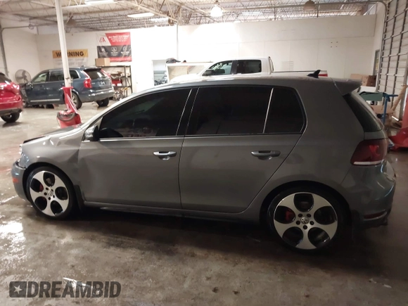 2011 Volkswagen GTI с VIN WVWGV7AJ0BW201252, выставлен на аукционе IAAI как лот 41335814 с пробегом 126 082 миль миль и . История ставок и продаж доступна на DreamBid. Изображение 15.