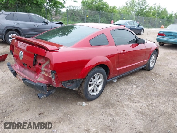 2005 Ford Mustang Deluxe z VIN 1ZVFT80N955128031, wystawiony jako IAAI lot #42557098 z przebiegiem 138 447 mil mil oraz . Historia ofert i sprzedaży dostępna na DreamBid. Obrazek 4.