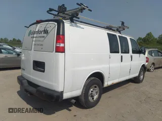 2017 Chevrolet Express Cargo with VIN 1GCWGAFF9H1172928, listed as a IAAI auction lot 42406058 with 190,885 mi miles and . Bid and sale history available at DreamBid. Image 4.