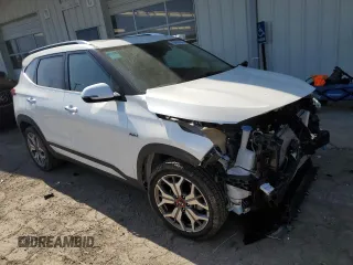 2021 Kia Seltos SX z VIN KNDETCA23M7082933, wystawiony jako Copart lot #49069285 z przebiegiem 31 655 mil mil oraz Szkoda całkowita • Salvage title. Historia ofert i sprzedaży dostępna na DreamBid. Obrazek 4.