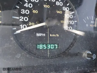 1997 Jeep Grand Cherokee Laredo with VIN 1J4GZ58S0VC550242, listed as a IAAI auction lot 41032114 with 185,307 mi miles. Bid and sale history available at carsss.com. Image 15.