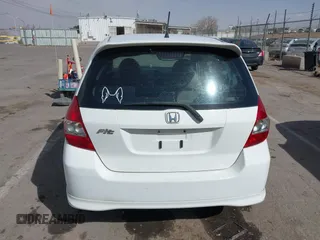 2007 Honda Fit Sport z VIN JHMGD38657S030086, wystawiony jako IAAI lot #41699824 z przebiegiem 224 648 mil mil oraz . Historia ofert i sprzedaży dostępna na DreamBid. Obrazek 16.