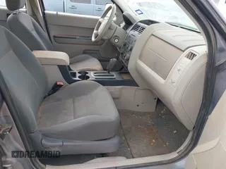 2008 Ford Escape XLS с VIN 1FMCU02Z58KA18082, выставлен на аукционе IAAI как лот 41957377 с пробегом 141 200 миль миль и . История ставок и продаж доступна на DreamBid. Изображение 5.