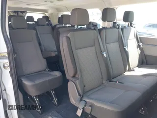 2024 Ford Transit Passenger XL z VIN 1FBAX2Y86RKA08969, wystawiony jako IAAI lot #42265593 z przebiegiem 27 690 mil mil oraz . Historia ofert i sprzedaży dostępna na DreamBid. Obrazek 8.