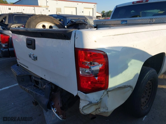 2007 Chevrolet Silverado 1500 LT w/1LT with VIN 1GCEC19J07E552769, listed as a IAAI auction lot 41997956 with 1 mi miles. Bid and sale history available at carsss.com. Image 17.