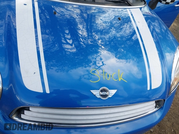 2014 MINI Countryman with VIN WMWZB3C59EWR37439, listed as a IAAI auction lot 42110149 with 181,661 mi miles and . Bid and sale history available at DreamBid. Image 10.