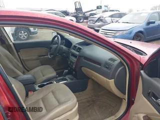 2010 Ford Fusion SEL with VIN 3FAHP0CG3AR421256, listed as a IAAI auction lot 42088731 with 147,082 mi miles. Bid and sale history available at carsss.com. Image 5.