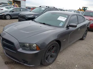 2014 Dodge Charger RT z VIN 2C3CDXCT7EH123804, wystawiony jako IAAI lot #42187406 z przebiegiem 96 018 mil mil oraz . Historia ofert i sprzedaży dostępna na DreamBid. Obrazek 18.