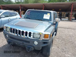 2007 Hummer H3 SUV with VIN 5GTDN13E078220713, listed as a IAAI auction lot 42122511 with 190,073 mi miles. Bid and sale history available at carsss.com. Image 6.