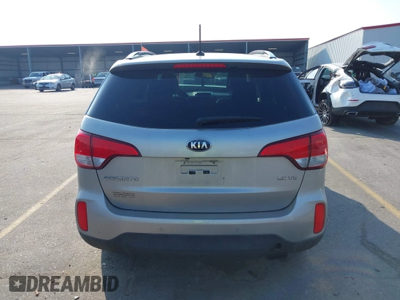 2015 Kia Sorento EX with VIN 5XYKU4A73FG627715, listed as a IAAI auction lot 41474300 with 51,940 mi miles. Bid and sale history available at carsss.com. Image 15.