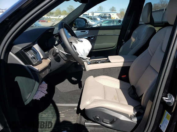 2025 Volvo XC90 with VIN YV4062PGXS1375711, listed as a Copart auction lot 52612965 with 40 mi miles and Salvage Title. Bid and sale history available at DreamBid. Image 7.