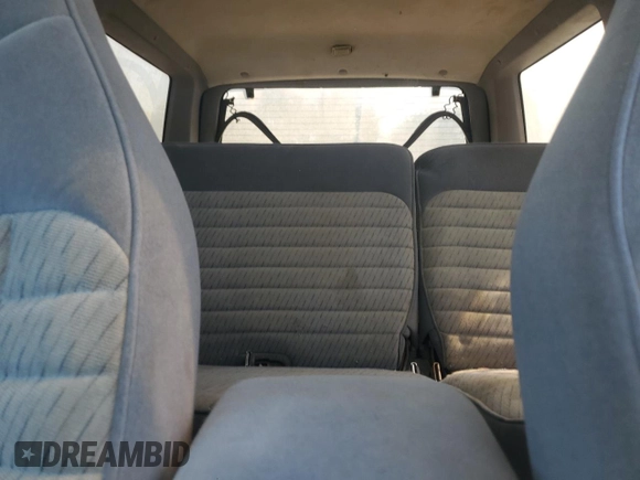 1994 Ford Explorer Eddie Bauer z VIN 1FMDU34X2RUD14846, wystawiony jako Copart lot #69321834 z przebiegiem 223 648 mil mil oraz Czysty tytuł • Clean title. Historia ofert i sprzedaży dostępna na DreamBid. Obrazek 10.