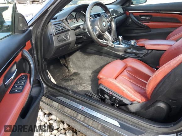 2015 BMW M4 z VIN WBS3U9C51FP967674, wystawiony jako Copart lot #76507384 z przebiegiem 80 518 mil mil oraz Szkoda całkowita • Salvage title. Historia ofert i sprzedaży dostępna na DreamBid. Obrazek 8.