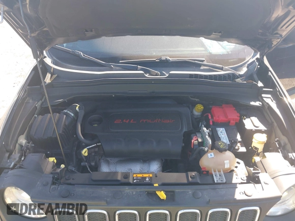 2018 Jeep Renegade Sport с VIN ZACCJBAB6JPH85612, выставлен на аукционе IAAI как лот 41650807 с пробегом 87 082 миль миль и . История ставок и продаж доступна на DreamBid. Изображение 10.