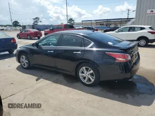 2015 Nissan Altima SV z VIN 1N4AL3AP8FC440621, wystawiony jako Copart lot #57660105 z przebiegiem 275 992 mil mil oraz Szkoda całkowita • Salvage title. Historia ofert i sprzedaży dostępna na DreamBid. Obrazek 2.