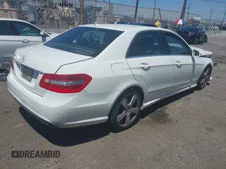 2011 Mercedes-Benz E 350 Luxury with VIN WDDHF5GB8BA299732, listed as a IAAI auction lot 42314516 with 126,828 mi miles and . Bid and sale history available at DreamBid. Image 4.